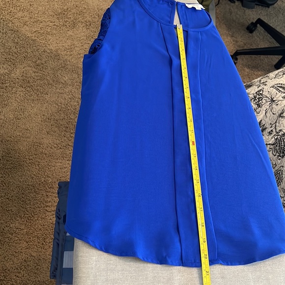 Lace sleeve blouse - Picture 8 of 10